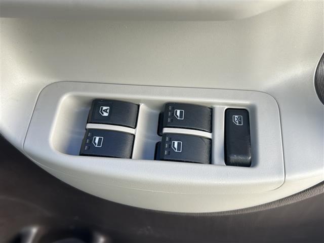 パッソ プラスハナ Cパッケージ 社外SDナビ フルセグテレビ Bluetooth バックカメラ アイドリングストップ スマートキー ドアバイザー LEDヘッドライト ドライブレコーダー ビルトインETC(9枚目)