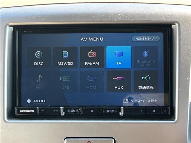 ワゴンＲ ＦＸ　社外ＳＤナビ【ＡＶＩＣ－Ｒ２７１０】　ＤＶＤ／ＦＭ／ＡＭ／ワンセグ　スタッドレスタイヤ付き　スペアキー　純正フロアマット　アイドリングストップ　保証書　取扱説明書　記録簿（4枚目）