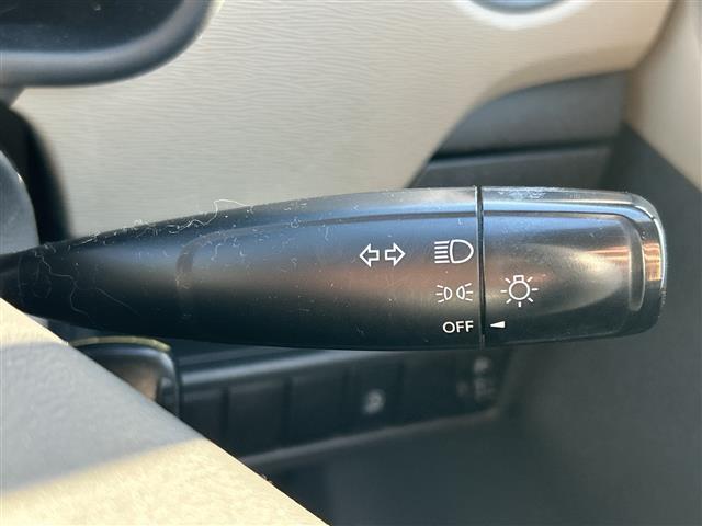 ワゴンＲ ＦＸ　社外ＳＤナビ【ＡＶＩＣ－Ｒ２７１０】　ＤＶＤ／ＦＭ／ＡＭ／ワンセグ　スタッドレスタイヤ付き　スペアキー　純正フロアマット　アイドリングストップ　保証書　取扱説明書　記録簿（6枚目）