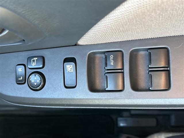 ワゴンＲ ＦＸ　社外ＳＤナビ【ＡＶＩＣ－Ｒ２７１０】　ＤＶＤ／ＦＭ／ＡＭ／ワンセグ　スタッドレスタイヤ付き　スペアキー　純正フロアマット　アイドリングストップ　保証書　取扱説明書　記録簿（10枚目）