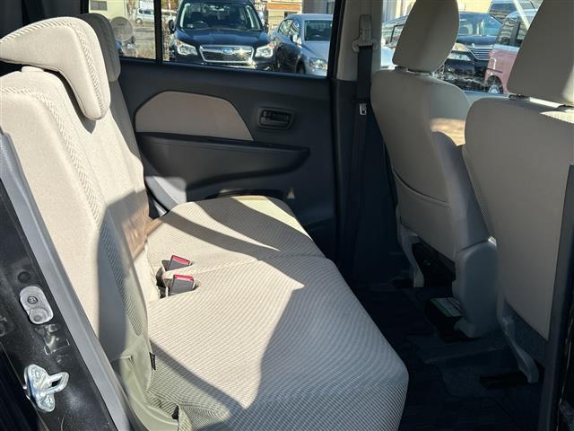 ワゴンＲ ＦＸ　社外ＳＤナビ【ＡＶＩＣ－Ｒ２７１０】　ＤＶＤ／ＦＭ／ＡＭ／ワンセグ　スタッドレスタイヤ付き　スペアキー　純正フロアマット　アイドリングストップ　保証書　取扱説明書　記録簿（16枚目）