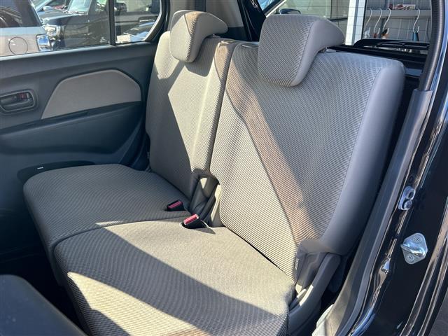 ワゴンＲ ＦＸ　社外ＳＤナビ【ＡＶＩＣ－Ｒ２７１０】　ＤＶＤ／ＦＭ／ＡＭ／ワンセグ　スタッドレスタイヤ付き　スペアキー　純正フロアマット　アイドリングストップ　保証書　取扱説明書　記録簿（17枚目）