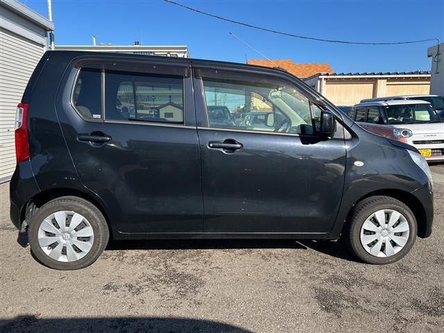 ワゴンＲ ＦＸ　社外ＳＤナビ【ＡＶＩＣ－Ｒ２７１０】　ＤＶＤ／ＦＭ／ＡＭ／ワンセグ　スタッドレスタイヤ付き　スペアキー　純正フロアマット　アイドリングストップ　保証書　取扱説明書　記録簿（29枚目）