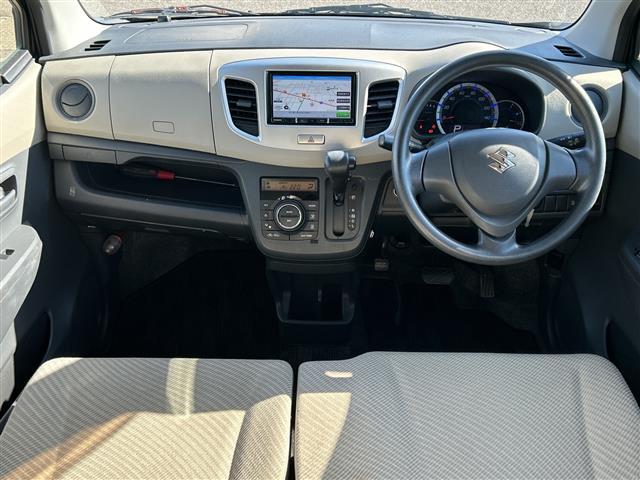 ワゴンＲ ＦＸ　社外ＳＤナビ【ＡＶＩＣ－Ｒ２７１０】　ＤＶＤ／ＦＭ／ＡＭ／ワンセグ　スタッドレスタイヤ付き　スペアキー　純正フロアマット　アイドリングストップ　保証書　取扱説明書　記録簿（42枚目）