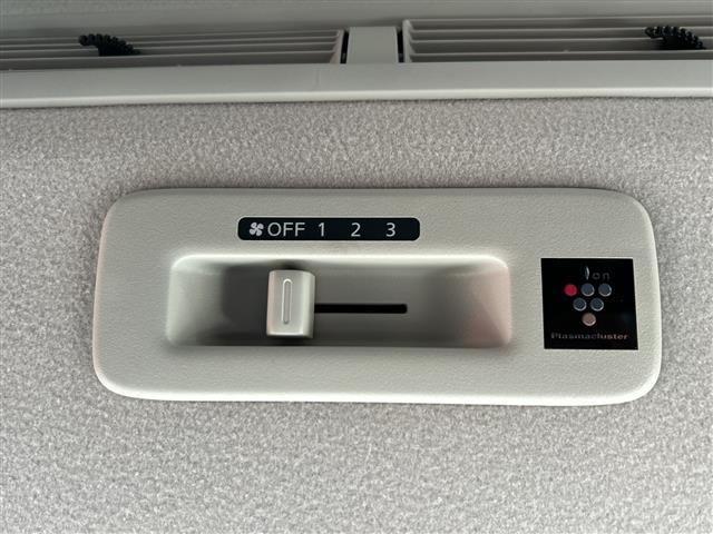 ルークス ハイウェイスター　Ｘ　プロパイロットエディション　４ＷＤ　プロパイロット　全方位カメラ　スマートキー　シートヒータ　ＬＥＤヘッドライト　両側パワースライドドア　Ｗエアバッグ　純正アルミホイール　純正フロアマット　前後コーナーセンサー　横滑り防止装置（9枚目）