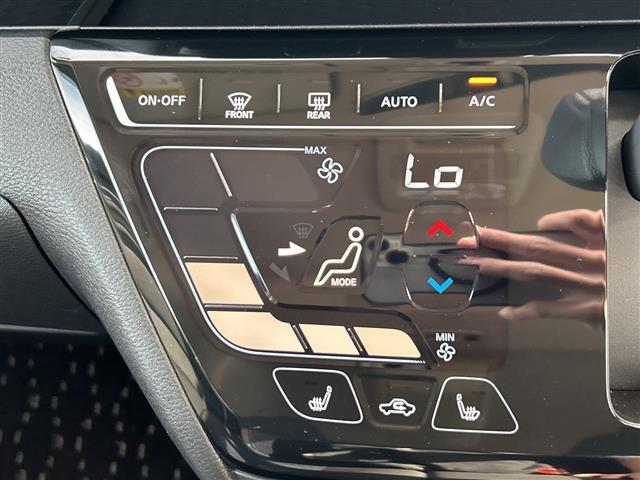 ルークス ハイウェイスター　Ｘ　プロパイロットエディション　４ＷＤ　プロパイロット　全方位カメラ　スマートキー　シートヒータ　ＬＥＤヘッドライト　両側パワースライドドア　Ｗエアバッグ　純正アルミホイール　純正フロアマット　前後コーナーセンサー　横滑り防止装置（10枚目）