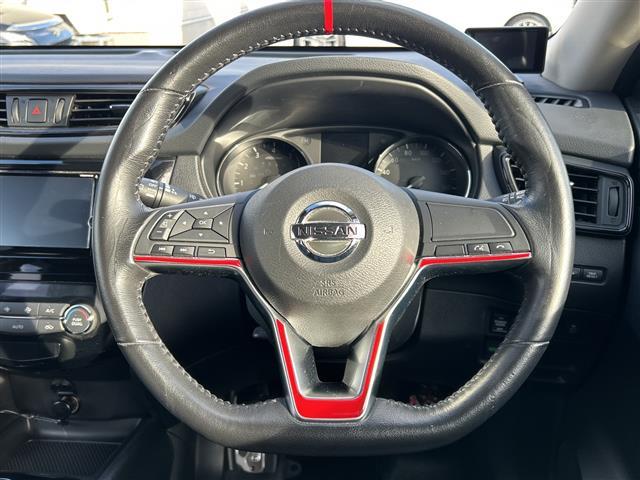 エクストレイル ２０Ｘ　ワンオーナー　４ＷＤ　アイドリングストップ　Ｂｌｕｅｔｏｏｔｈ　フルセグＴＶ　ＥＴＣ　バックカメラ　前後コーナーセンサー　社外レーダー　前後ドライブレコーダー　全席シートヒーター　２０インチ社外アルミ（13枚目）