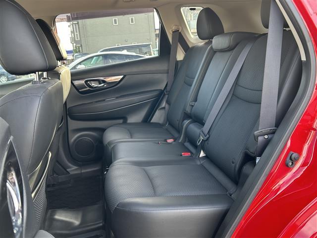 エクストレイル ２０Ｘ　ワンオーナー　４ＷＤ　アイドリングストップ　Ｂｌｕｅｔｏｏｔｈ　フルセグＴＶ　ＥＴＣ　バックカメラ　前後コーナーセンサー　社外レーダー　前後ドライブレコーダー　全席シートヒーター　２０インチ社外アルミ（23枚目）