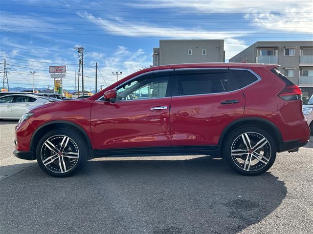 エクストレイル ２０Ｘ　ワンオーナー　４ＷＤ　アイドリングストップ　Ｂｌｕｅｔｏｏｔｈ　フルセグＴＶ　ＥＴＣ　バックカメラ　前後コーナーセンサー　社外レーダー　前後ドライブレコーダー　全席シートヒーター　２０インチ社外アルミ（30枚目）