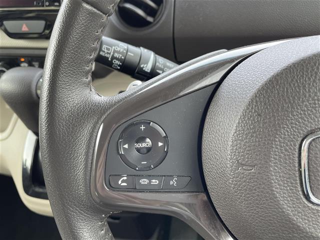Ｎ－ＢＯＸ Ｇ・Ｌターボホンダセンシング　純正ナビ　フルセグＴＶ　レーンキープアシスト　ディスタンススイッチ　横滑り防止装置　プリクラッシュセーフティ　アイドリングストップ　ＥＴＣ　純正フロアマット　前席シートヒーター　両側パワースライドドア（13枚目）