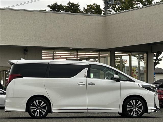 アルファード ２．５Ｓ　Ｃパッケージ　純正ナビ　デジタルインナーミラー　フリップダウンモニター　モデリスタ（フロント）　レーダークルコン　オートハイビーム　ＰＣＳ　ＬＫＡ　横滑り防止装置　シートヒーター　ハンドルヒーター　ＥＴＣ（5枚目）