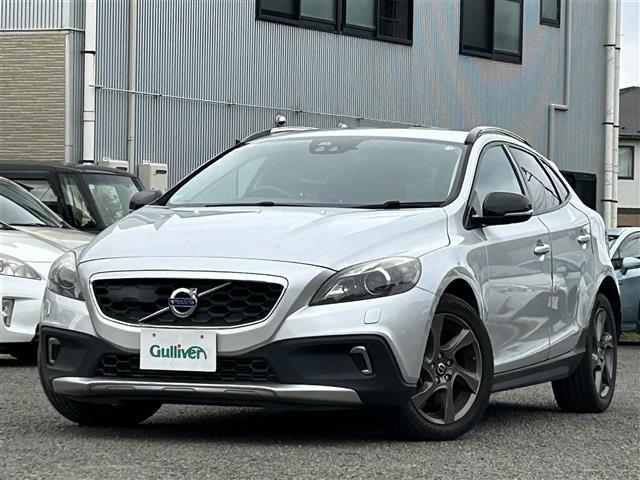 Ｖ４０ クロスカントリー　Ｔ５　ＡＷＤ　純正ＡＷ　ドラレコ　社外バックカメラ　純正メモリナビ（ワンセグ、ＣＤ、ＤＶＤ、ＵＳＢ、ＢＴ）　前席シートヒーター　ブラインドスポットモニター　スマートキー　スペアキー　ＥＴＣ　電動リアゲート（2枚目）