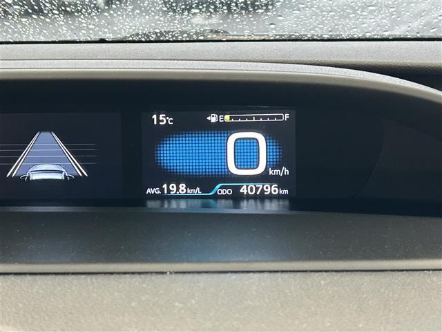 プリウス Ｓセーフティプラス　１オーナー　純正ナビ　フルセグ　ＡＣ１００Ｖ（11枚目）