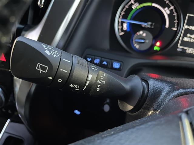 ヴェルファイアハイブリッド ZR Gエディション レーダークルーズコントロール 後席フリップダウン式モニター モデリスタエアロ テレビユーティリティー 純正スタートスターター コーナーセンサー アルパインナビ パワーシート 3列シート レザーシート(10枚目)