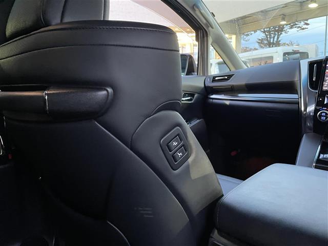 ヴェルファイアハイブリッド ZR Gエディション レーダークルーズコントロール 後席フリップダウン式モニター モデリスタエアロ テレビユーティリティー 純正スタートスターター コーナーセンサー アルパインナビ パワーシート 3列シート レザーシート(26枚目)