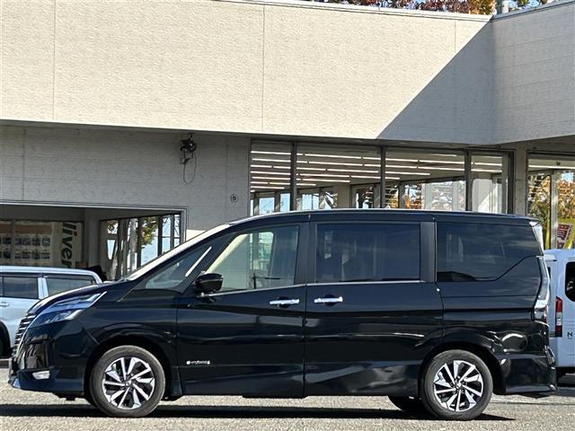 セレナ ｅ－パワー　ハイウェイスターＶ　純正ＳＤナビ（フルセグＴＶ、ＢＴ、ＡＭ、ＦＭ、ＳＤ、ＤＶＤ、ＣＤ、ブルーレイ）　フリップダウンモニター　日産プロパイロット　ビルトインＥＴＣ２．０　ドラレコ　全周囲カメラ　純正フロアマット　ＢＳＭ（6枚目）
