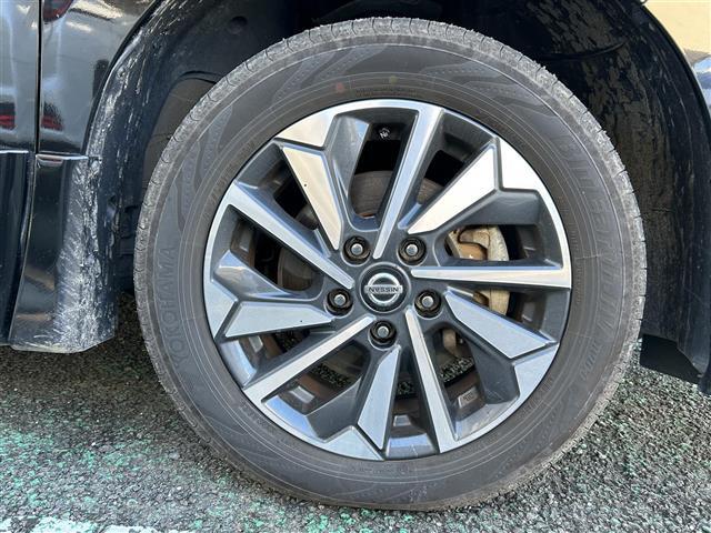 セレナ ｅ－パワー　ハイウェイスターＶ　純正ＳＤナビ（フルセグＴＶ、ＢＴ、ＡＭ、ＦＭ、ＳＤ、ＤＶＤ、ＣＤ、ブルーレイ）　フリップダウンモニター　日産プロパイロット　ビルトインＥＴＣ２．０　ドラレコ　全周囲カメラ　純正フロアマット　ＢＳＭ（8枚目）