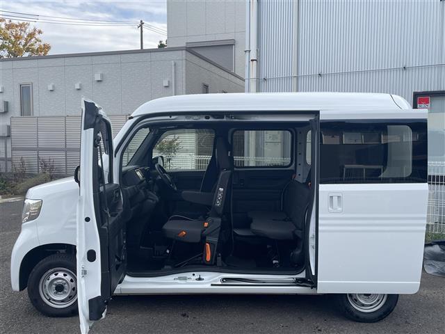 N-VAN L・ホンダセンシング ワンオーナー 純正アドバンスルームミラー 純正運転席用防水シートカバー 純正ディスプレイオーディオ 純正ラゲージマット 純正フロアカーペット 純正ルーフコンソール 純正ドアバイザー 純正ETC2.0(5枚目)