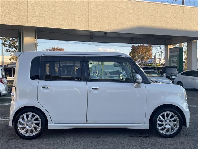 ムーヴコンテ カスタム　ＲＳ　純正ＨＤＤナビ　社外前方ドラレコ　バックカメラ　スペアキー×１　シートポジションスイッチ　Ｄ席パワーシート　社外アルミスタッドレスタイヤ　ドアバイザー（7枚目）