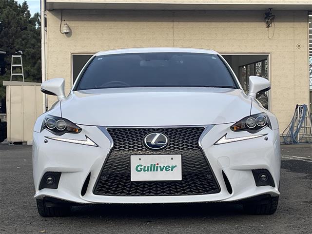 ＩＳ ＩＳ３００ｈ　Ｆスポーツ　１オーナー　純正ＳＤナビ（フルセグＴＶ、ラジオ、ブルーレイ、ＳＤ、ＢＴ）　前後ドラレコ　純正ＡＷ　スペアキー　ビルトインＥＴＣ　追従型クルコン　純正フロアマット　追従型クルコン　ワイパーデアイサー（2枚目）