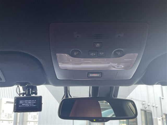 ＩＳ ＩＳ３００ｈ　Ｆスポーツ　１オーナー　純正ＳＤナビ（フルセグＴＶ、ラジオ、ブルーレイ、ＳＤ、ＢＴ）　前後ドラレコ　純正ＡＷ　スペアキー　ビルトインＥＴＣ　追従型クルコン　純正フロアマット　追従型クルコン　ワイパーデアイサー（18枚目）