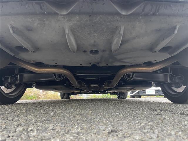 ＩＳ ＩＳ３００ｈ　Ｆスポーツ　１オーナー　純正ＳＤナビ（フルセグＴＶ、ラジオ、ブルーレイ、ＳＤ、ＢＴ）　前後ドラレコ　純正ＡＷ　スペアキー　ビルトインＥＴＣ　追従型クルコン　純正フロアマット　追従型クルコン　ワイパーデアイサー（30枚目）