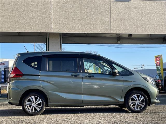 フリード+ G・ホンダセンシング 純正ナビ HondaSENSING CD/DVD/FM/AM/Bluetooth/USB レーンキープアシスト 横滑り防止装置 プリクラッシュセーフティ 前席シートヒーター 後席サンシェード有 ETC(6枚目)