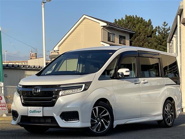 ステップワゴンスパーダ スパーダ・クールスピリット　ホンダセンシング　ワンオーナー　社外ディスプレイオーディオ６．８インチ　純正ドアバイザー　ＡＭ／ＦＭ／Ｂｌｕｅｔｏｏｔｈ／ＵＳＢ／ＡＵＸ　クルーズコントロール　レーンキープアシスト　プリクラッシュセーフティ（2枚目）