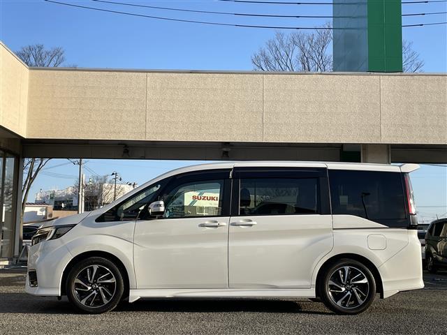 ステップワゴンスパーダ スパーダ・クールスピリット　ホンダセンシング　ワンオーナー　社外ディスプレイオーディオ６．８インチ　純正ドアバイザー　ＡＭ／ＦＭ／Ｂｌｕｅｔｏｏｔｈ／ＵＳＢ／ＡＵＸ　クルーズコントロール　レーンキープアシスト　プリクラッシュセーフティ（4枚目）