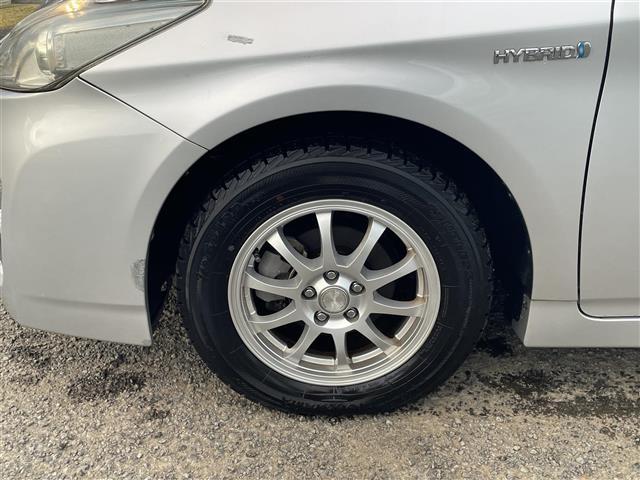 プリウス Ｌ　社外ナビ　バックカメラ（10枚目）