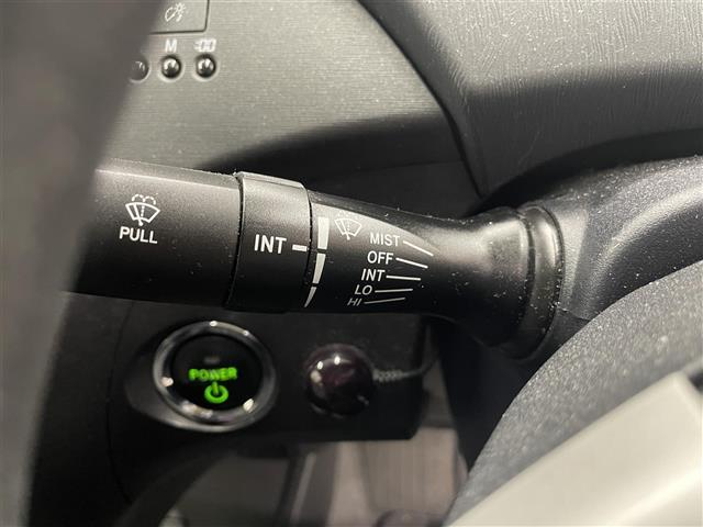 プリウス Ｌ　社外ナビ　バックカメラ（13枚目）