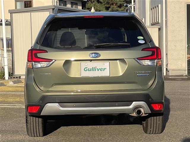 フォレスター アドバンス　サンルーフ　ルーフレール　追従クルーズコントロール　オートビークルホールド　純正アルミホイール　レザーシート　バックカメラ　サイドカメラ　デジタルインナーミラー　電動パーキングブレーキ（5枚目）