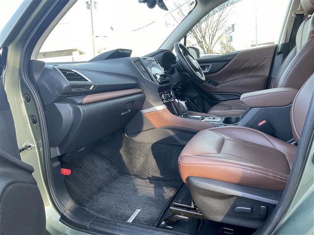 フォレスター アドバンス　サンルーフ　ルーフレール　追従クルーズコントロール　オートビークルホールド　純正アルミホイール　レザーシート　バックカメラ　サイドカメラ　デジタルインナーミラー　電動パーキングブレーキ（31枚目）