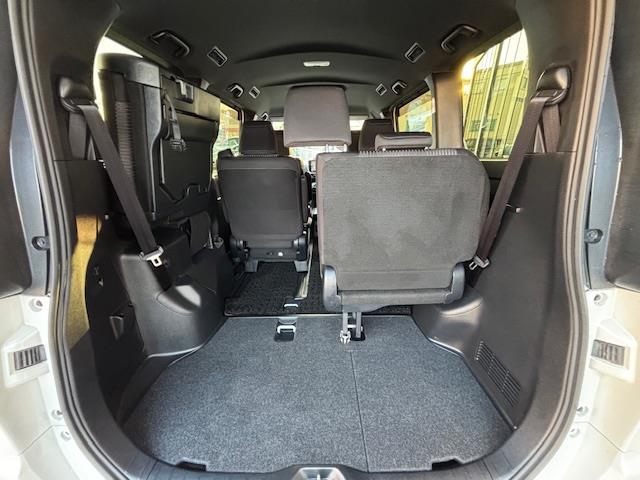 ヴォクシー ハイブリッドZS 煌II ALPINE10intナビ・フルセグテレビ・衝突軽減ブレーキ・バックカメラ・両側パワースライドドア・コーナーセンサー前後・ドライブレコーダー前後・前席シートヒーター・クルーズコントロール・(29枚目)