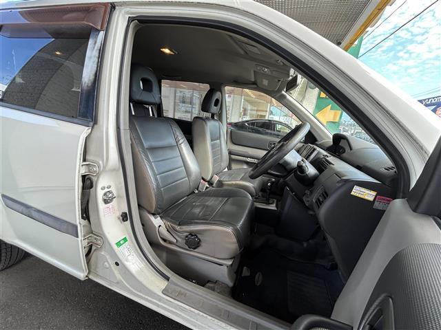 エクストレイル Stt 社外ナビ 黒革 HID シートヒーター(4枚目)