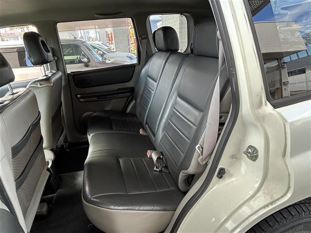 エクストレイル Stt 社外ナビ 黒革 HID シートヒーター(10枚目)