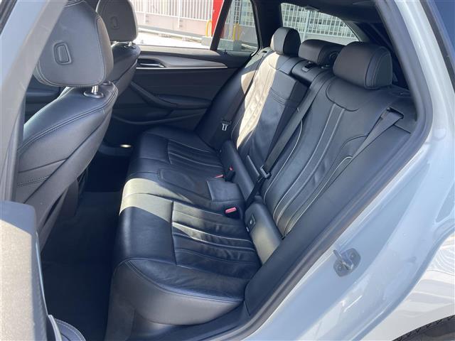 みなさまのお車選びのお手伝いをさせてください！スタッフ一同心よりご来店、お問い合わせをお待ちしております！