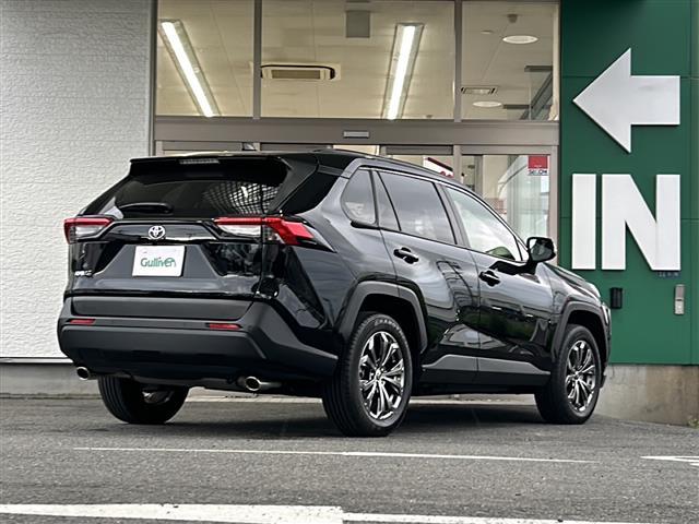 ＲＡＶ４ Ｘ　純正アルミホイール　ルーフレール　社外フロアマット　ＡＣＣ　ＥＴＣ　ドラレコ　スペアキー　レーンアシスト（8枚目）