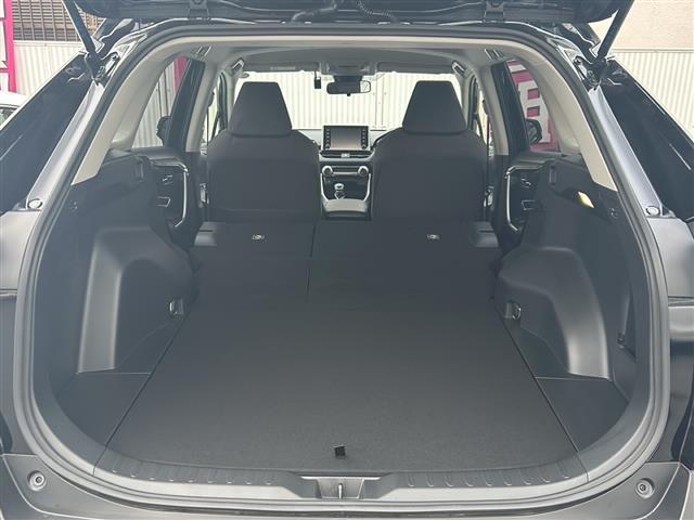 ＲＡＶ４ Ｘ　純正アルミホイール　ルーフレール　社外フロアマット　ＡＣＣ　ＥＴＣ　ドラレコ　スペアキー　レーンアシスト（30枚目）