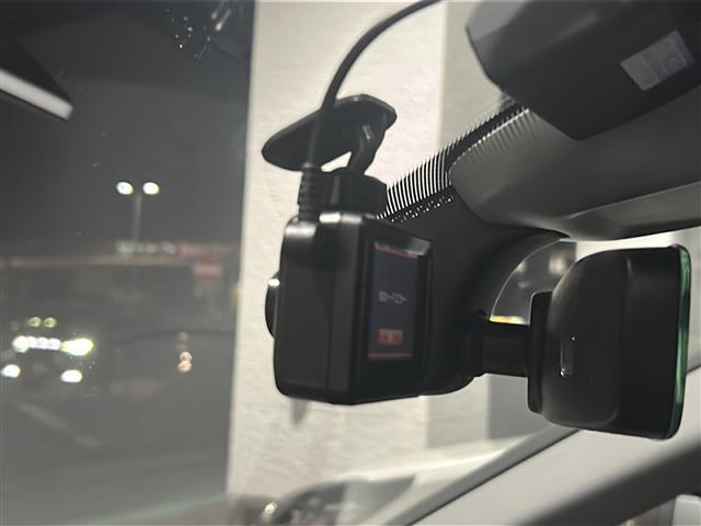 Ａ４アバント １．４ＴＦＳＩスポーツ　ＡＣＣＢカメラ純正ナビフルセグパワーシートシートヒーター半革電動リアゲートＥＴＣＬＥＤヘッドライト純正１８インチＡＷドライブレコーダー純正アルミ冬タイヤ４本保証書取扱説明書（7枚目）