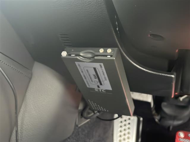 フェアレディZ バージョンT ナビゲーション フルセグテレビ CD&DVD バックカメラ キーレス 革シート BOSEサラウンド ETC キセノンヘッドライト 保証書 取扱説明書 整備手帳(13枚目)