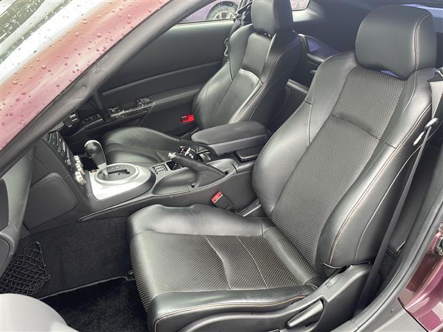 フェアレディZ バージョンT ナビゲーション フルセグテレビ CD&DVD バックカメラ キーレス 革シート BOSEサラウンド ETC キセノンヘッドライト 保証書 取扱説明書 整備手帳(17枚目)