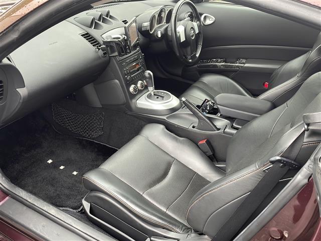 フェアレディZ バージョンT ナビゲーション フルセグテレビ CD&DVD バックカメラ キーレス 革シート BOSEサラウンド ETC キセノンヘッドライト 保証書 取扱説明書 整備手帳(18枚目)