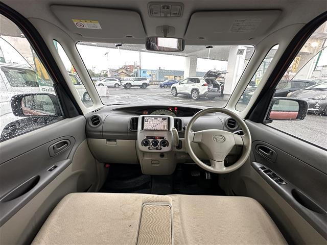 タント Ｌ　ナビゲーション　フルセグテレビ　ＣＤ＆ＤＶＤ　キーレス　スライドドア　フルフラット　アームレスト　保証書　取扱説明書　整備手帳（6枚目）