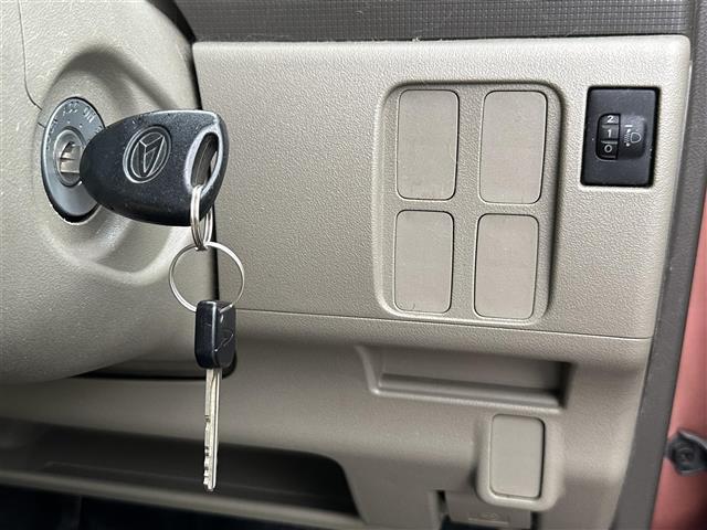 タント Ｌ　ナビゲーション　フルセグテレビ　ＣＤ＆ＤＶＤ　キーレス　スライドドア　フルフラット　アームレスト　保証書　取扱説明書　整備手帳（11枚目）