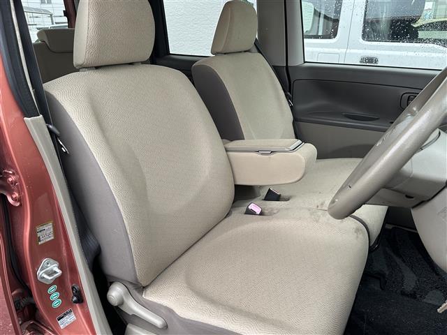 タント Ｌ　ナビゲーション　フルセグテレビ　ＣＤ＆ＤＶＤ　キーレス　スライドドア　フルフラット　アームレスト　保証書　取扱説明書　整備手帳（16枚目）