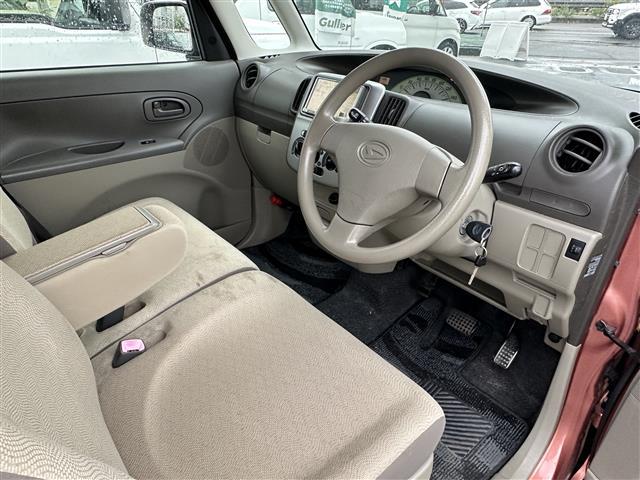 タント Ｌ　ナビゲーション　フルセグテレビ　ＣＤ＆ＤＶＤ　キーレス　スライドドア　フルフラット　アームレスト　保証書　取扱説明書　整備手帳（17枚目）