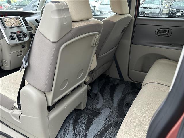 タント Ｌ　ナビゲーション　フルセグテレビ　ＣＤ＆ＤＶＤ　キーレス　スライドドア　フルフラット　アームレスト　保証書　取扱説明書　整備手帳（24枚目）