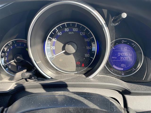 フィット １３Ｇ・Ｓパッケージ　☆ワンオーナー☆純正メモリナビ【フルセグ・ＤＶＤ再生可・ＣＤ・Ｂｌｕｅｔｏｏｔｈ】☆バックカメラ☆ＥＴＣ☆前方ドライブレコーダー☆パドルシフト☆横滑り防止機能☆電動格納ミラー（2枚目）