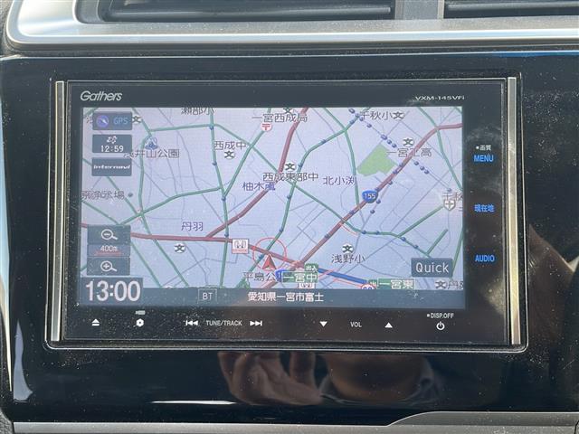 フィット １３Ｇ・Ｓパッケージ　☆ワンオーナー☆純正メモリナビ【フルセグ・ＤＶＤ再生可・ＣＤ・Ｂｌｕｅｔｏｏｔｈ】☆バックカメラ☆ＥＴＣ☆前方ドライブレコーダー☆パドルシフト☆横滑り防止機能☆電動格納ミラー（4枚目）